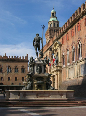 Fontana del Nettuno on the Piazza Maggiore