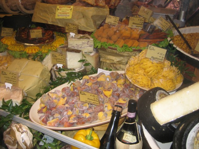 Warning:  Never window shop in Italy unless you are hungry